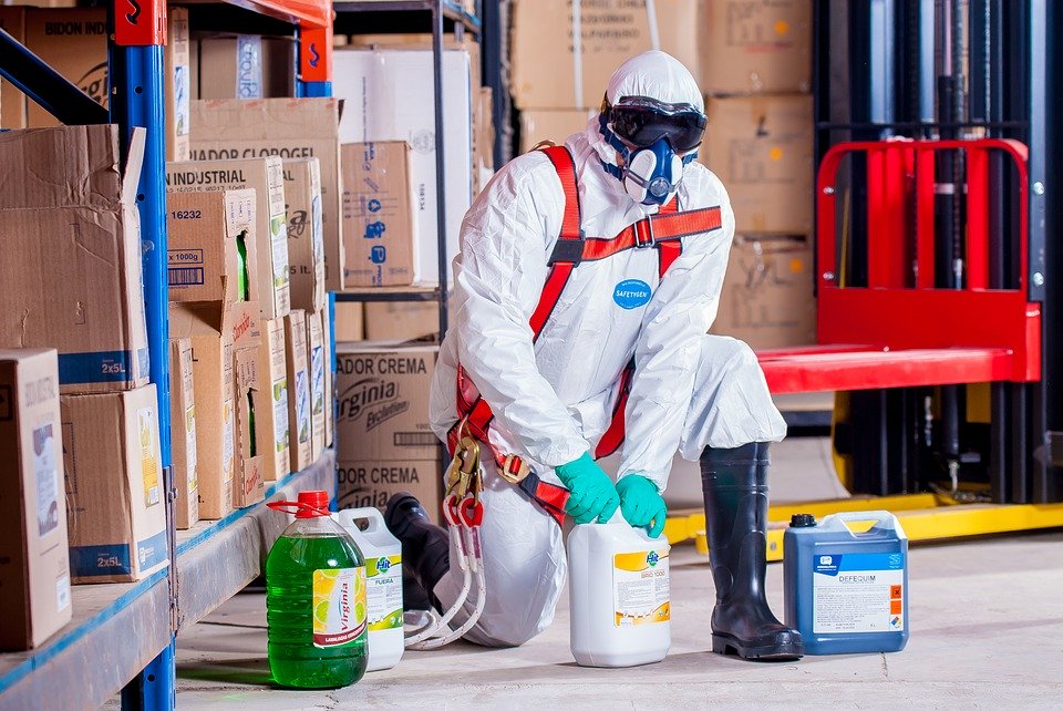 chemist-1636375_960_720