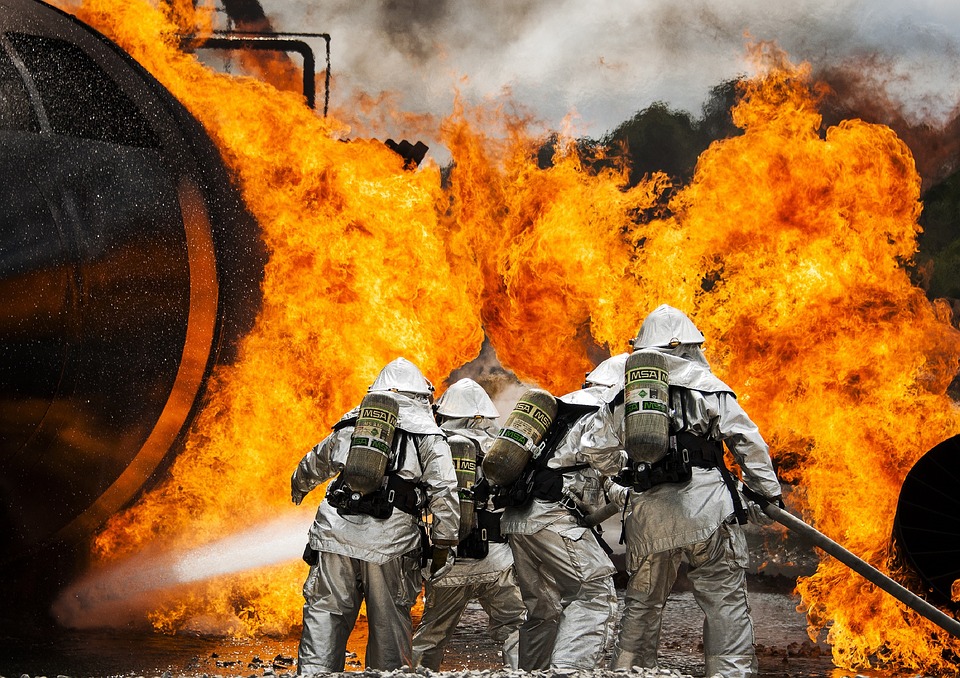 firefighters-1717919_960_720
